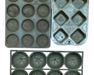 1624 - Vintage Muffin Pans - 14 x 7