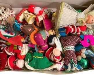 1580 - Box of Assorted Christmas Ornaments