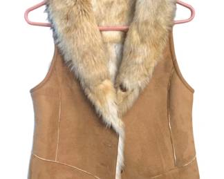 2114 - Suede Vest Reversable Faux Fur - Size M