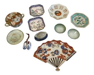 336 - Lot of Assorted Asian Miniature Items (Description): This collection includes various decorative  pieces in traditional Asian styles.