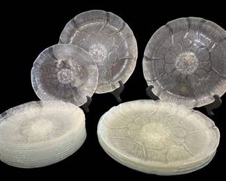 472 - 17 Glass Poppy Plates 11, 8"
