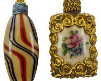31 - 2 Vintage Snuff Bottles
