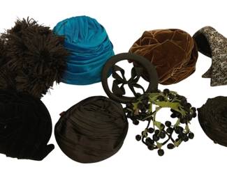 2152 - Assorted Vintage Pill Hats and More w/ hat box