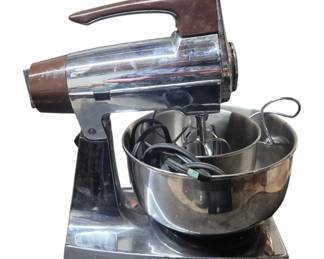 3078 - Sunbeam Electric Mixer (Description): Used as is electric/electronic/mechanical  item. No guarantee all components, untested.