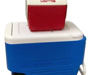 1509 - 1 Playmate Small Cooler & 1 Igloo Rolling Cooler (Description): 16 x 23 x 13