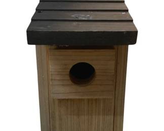3034 - Wood Birdhouse
