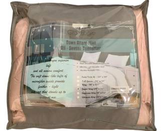 2012 - Down Alternative Comforter in Bag, Super King (Description): 120 x 98 - light pink