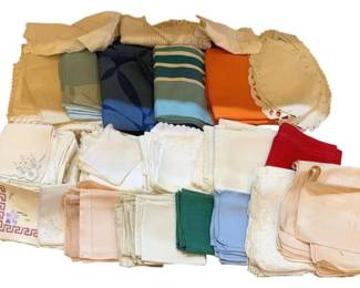1136 - Group Lot of Linens