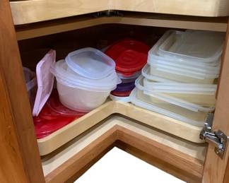 1149 - Cabinet Lot of Plastic Ware