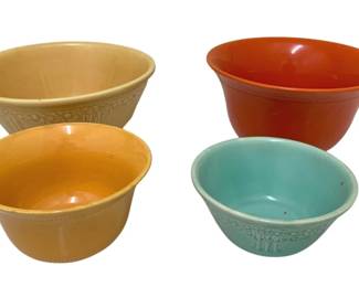 1029 - 4 Hall Mixing Bowls - 4 x 9