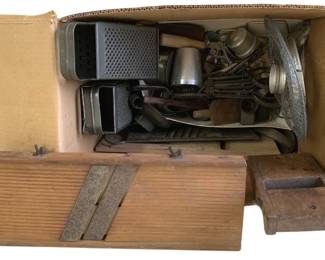 1515 - Box Lot of Assorted Vintage Kitchen Items
