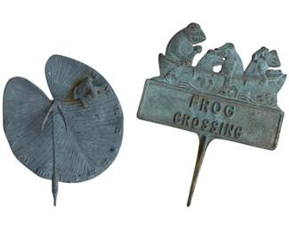 5558 - 2 Garden Cast Signs