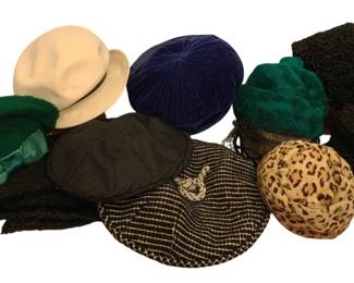 2156 - Lot of Assorted Vintage Hats w/ 2 hat boxes