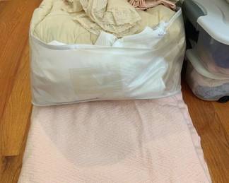 2014 - Assorted Linens - King Size Pink Cotton Blanket (Description): & Comforter