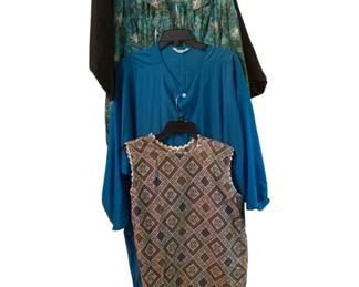 2206 - 4 Artists Smocks