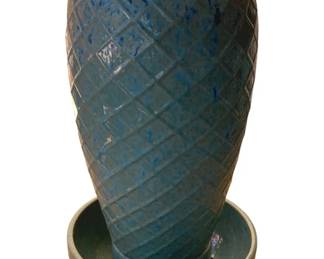 5012 - Ceramic Vase Fountain - 30 x 16 (Description): As Is/Cracked Used as is electric/electronic/mechanical  item. No guarantee all components, untested.