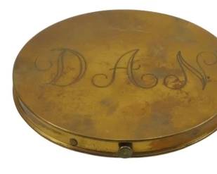 1757 - 3 Assorted Vintage Compacts (Description): A collection of three assorted vintage  compacts in various shapes and designs.