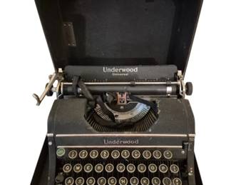 4032 - Vtg Underwood Universal Typewriter w/ Case (Description): Vintage Underwood Universal typewriter in  black finish, housed in its original carrying  case with handle. This classic portable  manual typewriter features the standard  QWERTY keyboard layout with round glass keys and chrome accents. The case has a flip-up  lid design that provides a workspace surface  when open. Used as is electric/electronic/mechanical  item. No guarantee all components, untested.