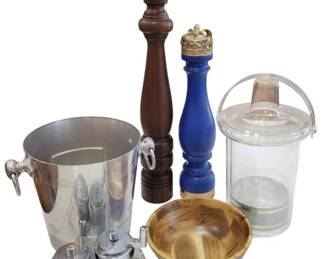 637 - Assorted Kitchenware Items