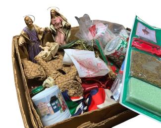 3199 - Lot of Assorted Christmas Decorations
