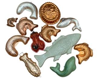1637 - 12 Fish Molds - 25 x 9