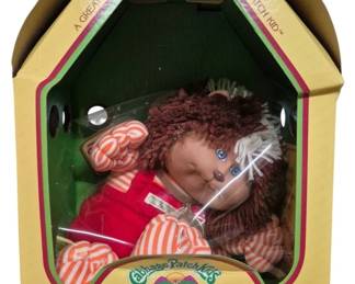 4162 - Coleco Cabbage Patch Kids Koosas Pet in Box (Description): Coleco Cabbage Patch Kids Koosas pet. This  plush companion was designed as a pet for  Cabbage Patch Kids dolls. The Koosas comes in  its original Wykoosa Valley packaging.