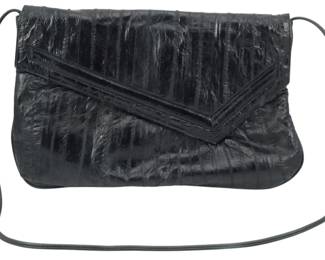 1820 - Sunco Genuine Eelskin Envelope Shoulder Bag (Description): Vintage Sunco genuine eelskin envelope and  shoulder bag. This elegant accessory features  the distinctive textured appearance of  eelskin leather and can be worn as a shoulder  bag or carried as a clutch. Measures 9 inches by 12 inches.