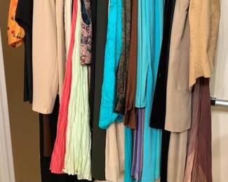 2017 - Lot of Assorted Women's Clothing (Description): Skirts, Slacks - sizes M-L