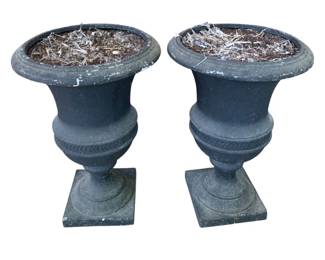5507 - 2 Plastic Urns - 27 x 18