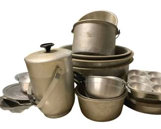 3118 - Lot of Assorted Aluminum Cookware