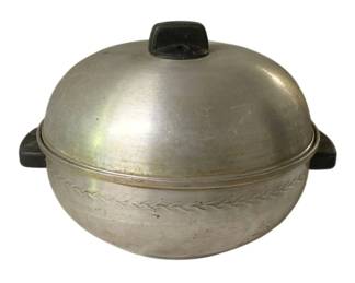 3070 - Vintage Bread Warmer