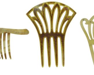 1730 - Assorted Vintage Haircombs (Description): A collection of assorted vintage haircombs in  various decorative styles.