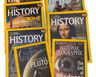2215 - 8 National Geographic Magazines dated 2015