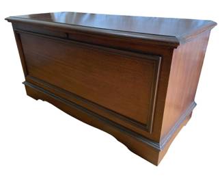 1353 - Mahogany Blanket Chest 44"x19"x19" (Description): Cedar lined chest with contents included.  Made by Lane.  Measures 22.5" x 44" x 19".