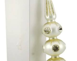 2508 - Vintage Glass Tree Topper 20" (Description): Vintage tree topper measuring 20 inches in  length. Comes with original box.