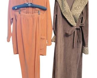 2230 - Neiman Marcus Velour Suite & Michael Kors Robe (Description): size medium