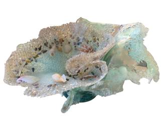 5023 - Seashell Vase - 7 x 16 x 13