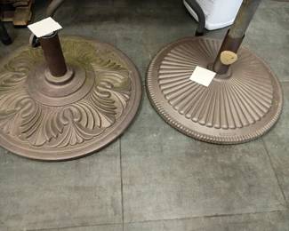 Cast iron patio umbrella stand 
