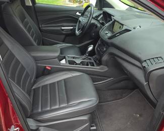 2019 Ford Escape 34900 k miles clean title very low miles.