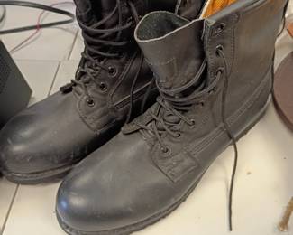 vintage miiitary boots 