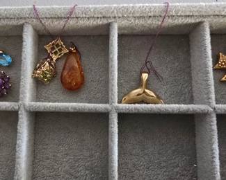 gold jewelry 