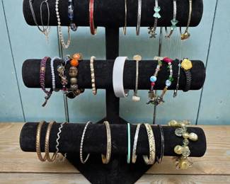 Bracelet Lot 9  30 Total  Vintage To Now