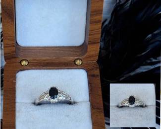 Sterling Silver Onyx Ring  Size 8.5  2.35 Grams