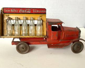 1930’s Metalcraft  Coca Cola  delivery truck with glass bottles 