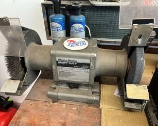 5495 Black  Decker Heavy Duty 8In. Bench Grinder