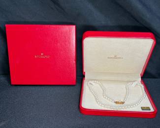 Mikimoto 20" Pearl Necklace 18k Gold Clasp