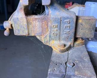 319 penny513benchvise35jawfixedbase