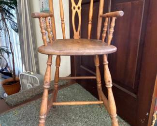 362 vintagewindsorstylewoodenhighchair
