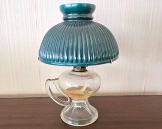 231 vintagemaicoglassoillampwithribbed