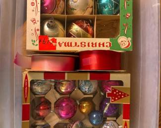 078 vintageglasschristmasornamentswithb